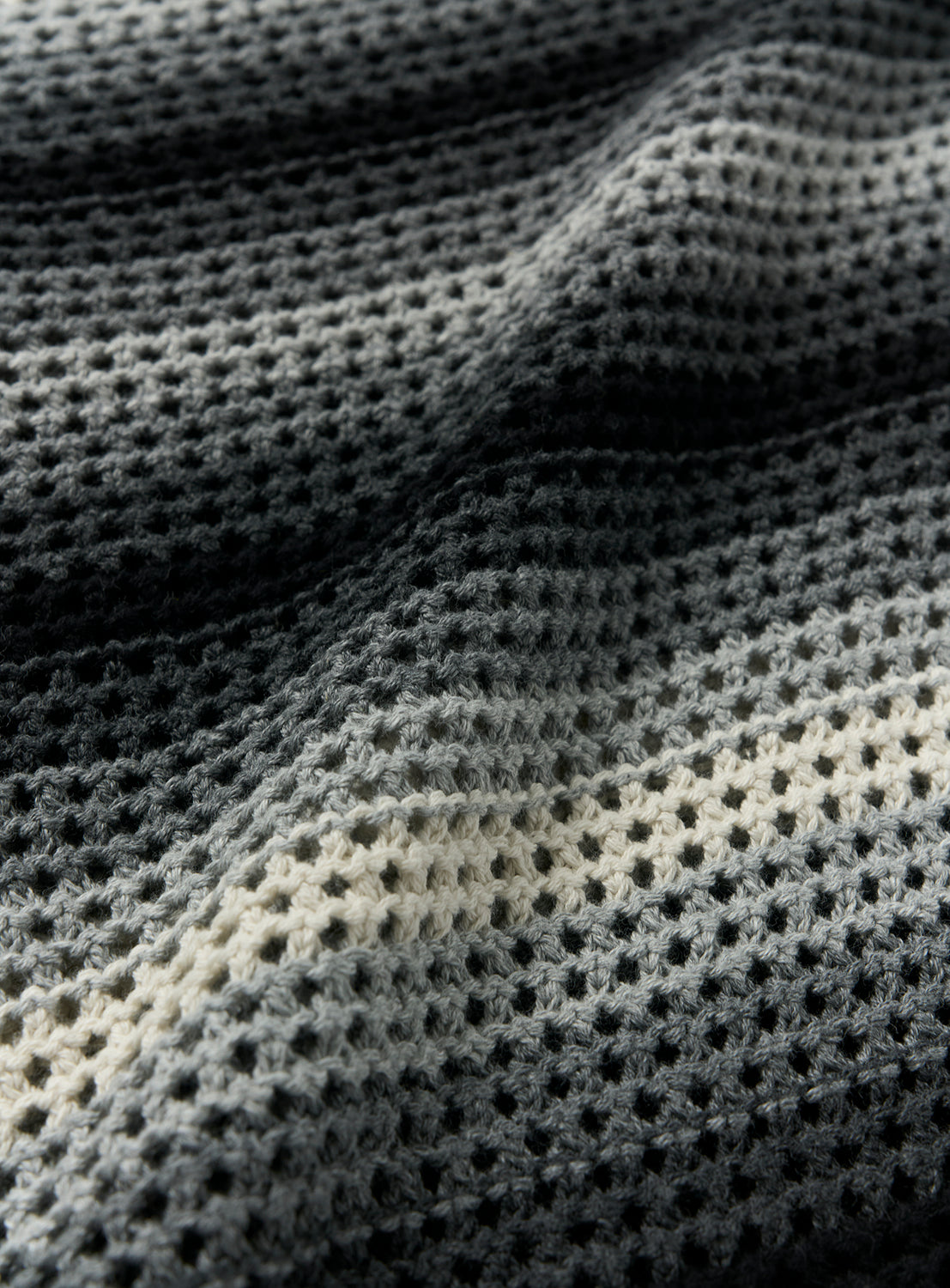 Mesh Border Crew Neck