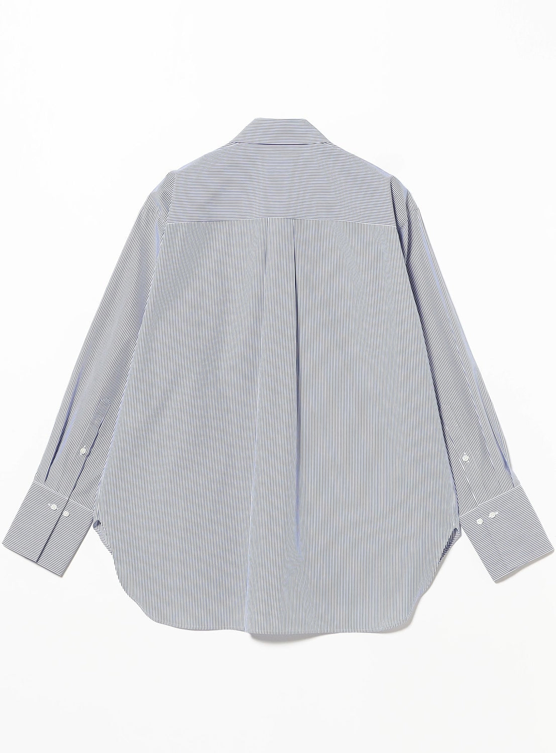 เสื้อเชิ้ตโอเวอร์ไซส์ทรงเบสิก