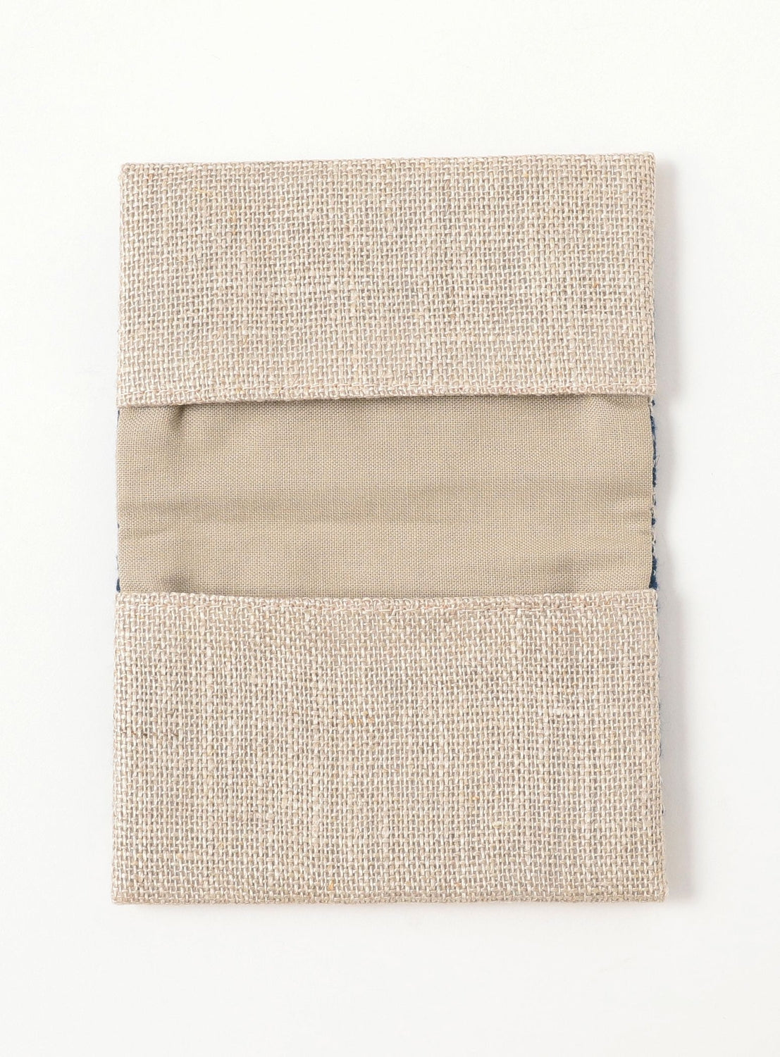 【Exclusive】Hirosaki Kogin Institute / Naturally Dyed Folding Business Card Case