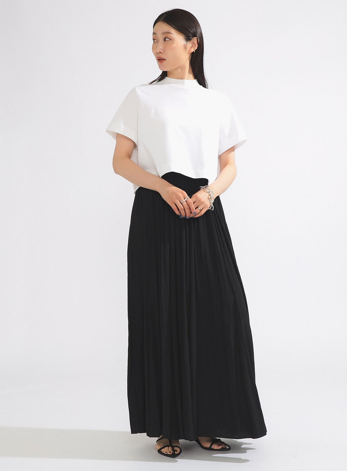 Mock Neck Cropped T-Shirt