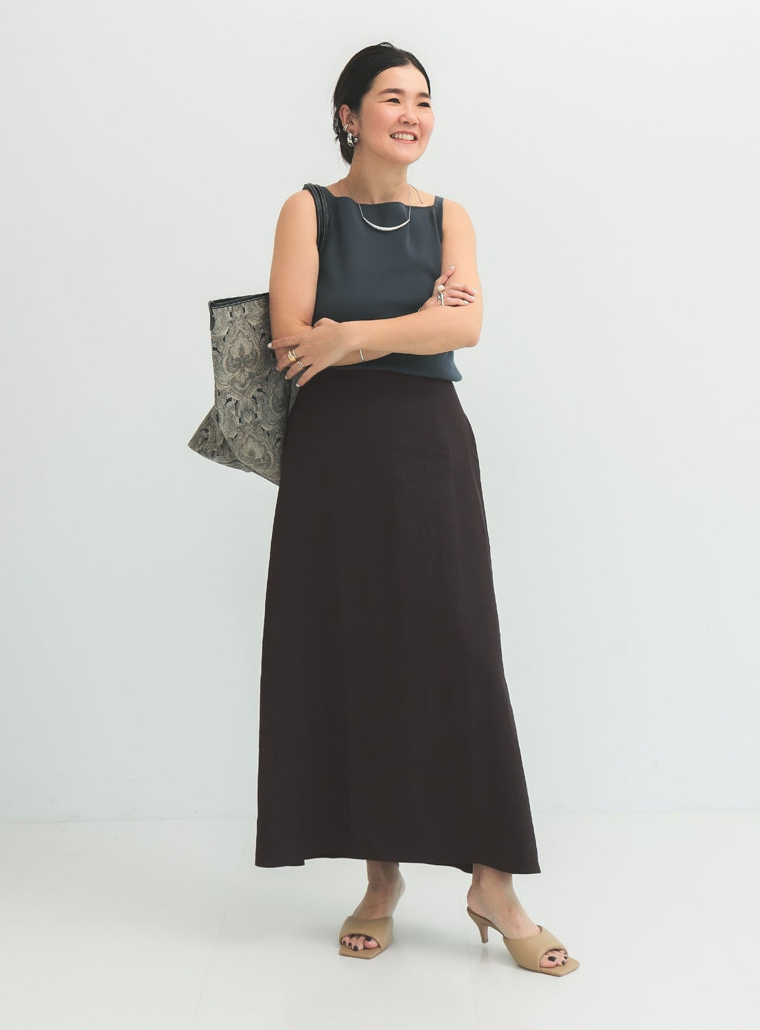 Simple Linen Skirt .M