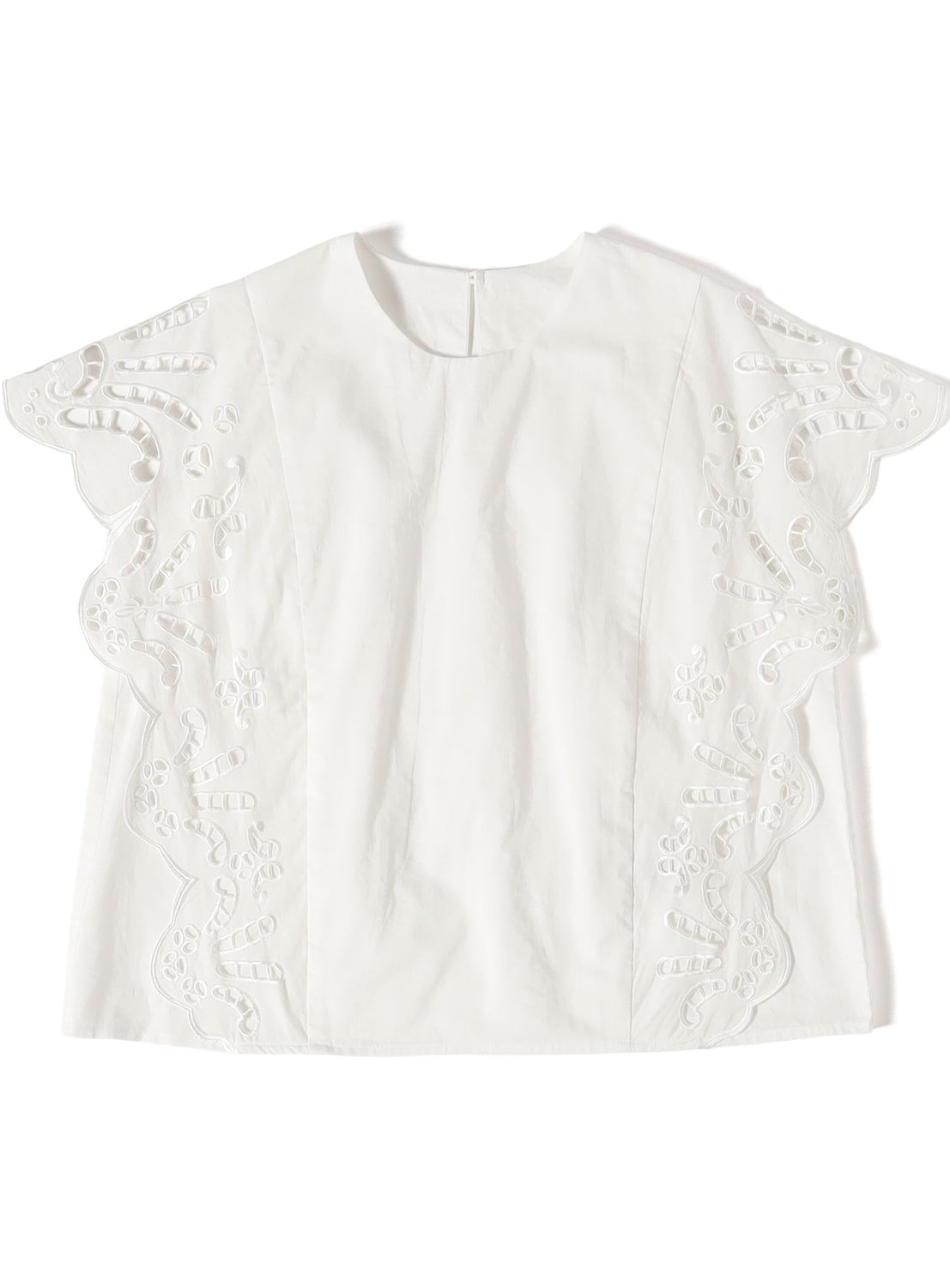 เสื้อเบลาส์ปักลายคัตเวิร์ค