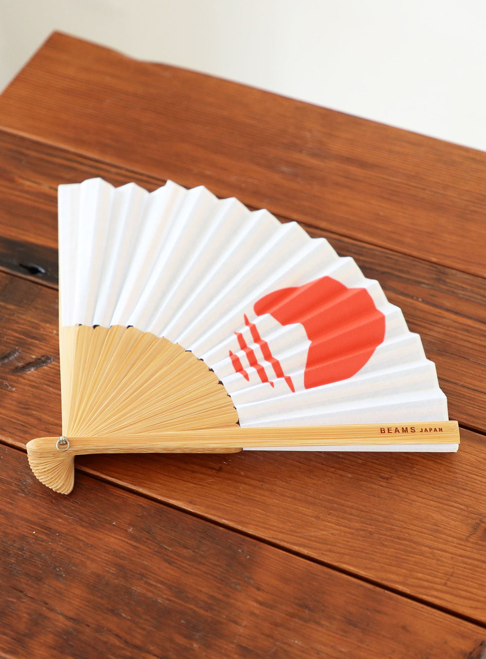 พัดพับลายโลโก้ รุ่นพิเศษจาก BEAMS JAPAN