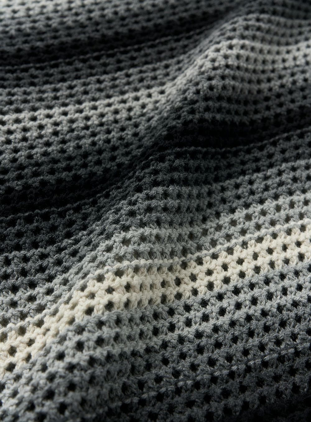 Mesh Border Crew Neck