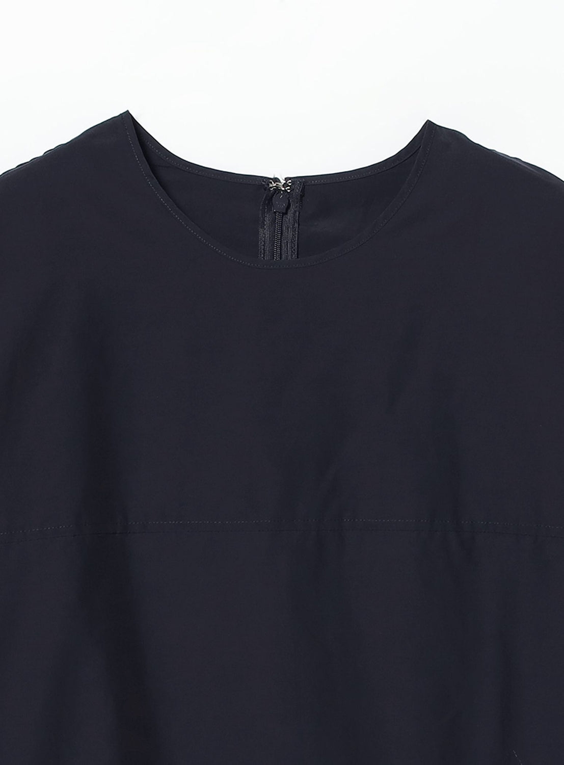 เสื้อพูลโอเวอร์คอตตอนไนลอน แต่งขอบไหล่