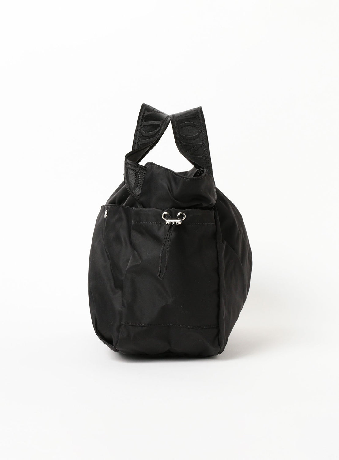 NOMADIS / BASQUE M กระเป๋าสะพายไหล่