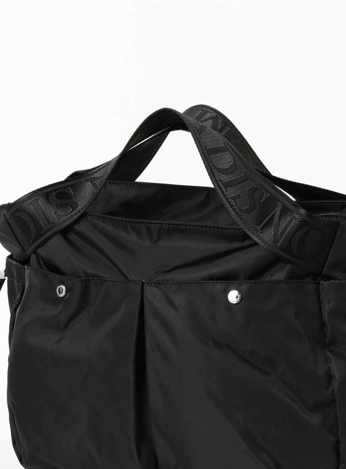 NOMADIS / BASQUE M กระเป๋าสะพายไหล่