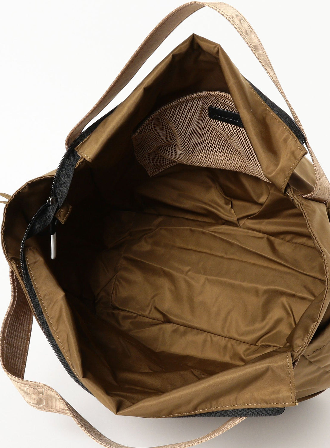 NOMADIS / กระเป๋าสะพาย BASQUE M
