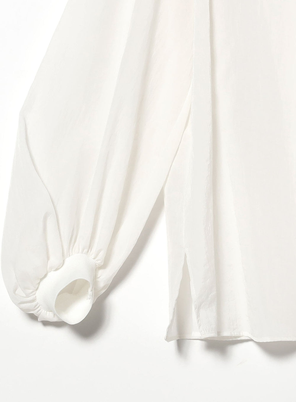 AK+1 / Crew Neck Ribbed Blouse
