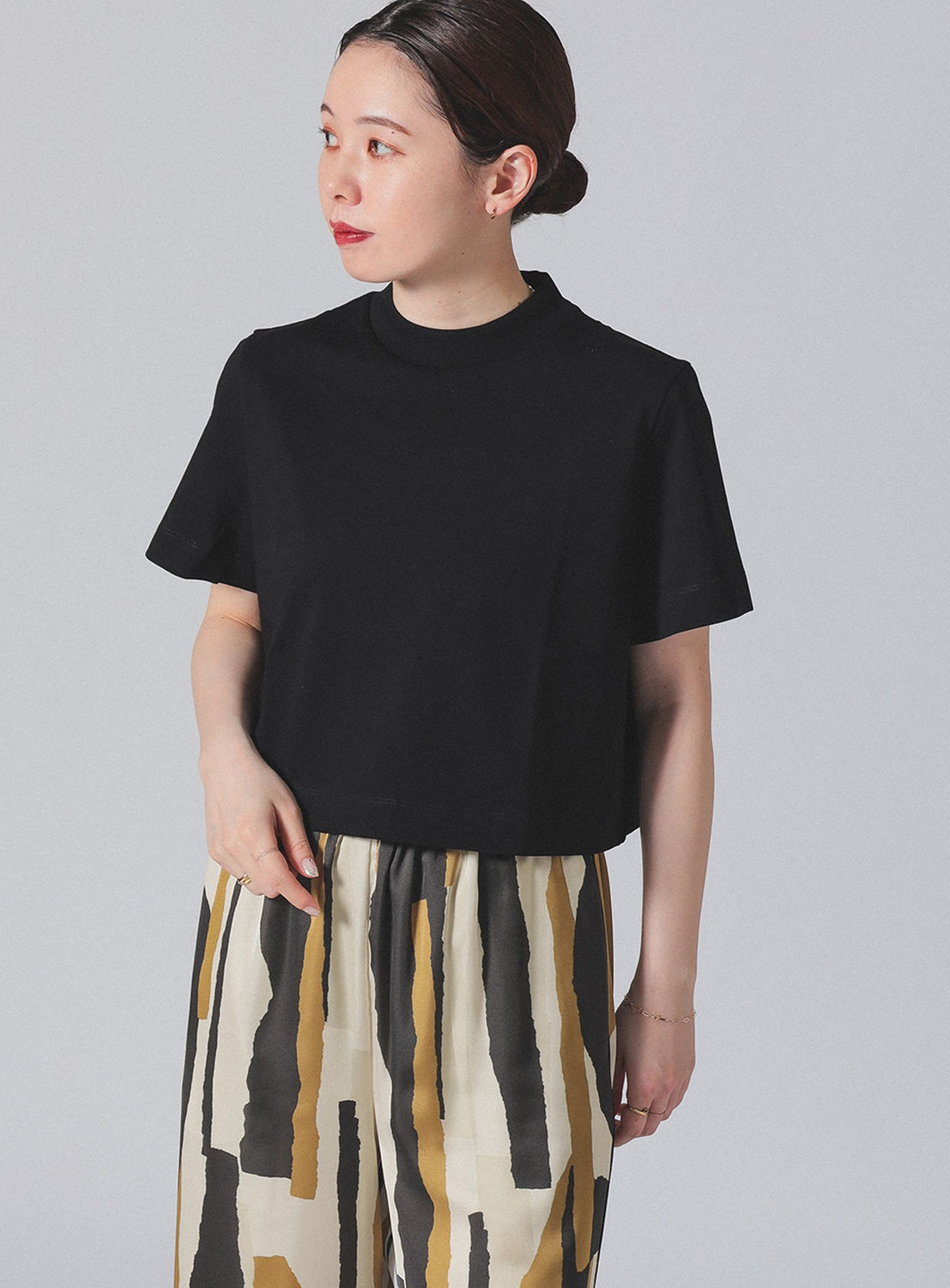 Mock Neck Cropped T-Shirt