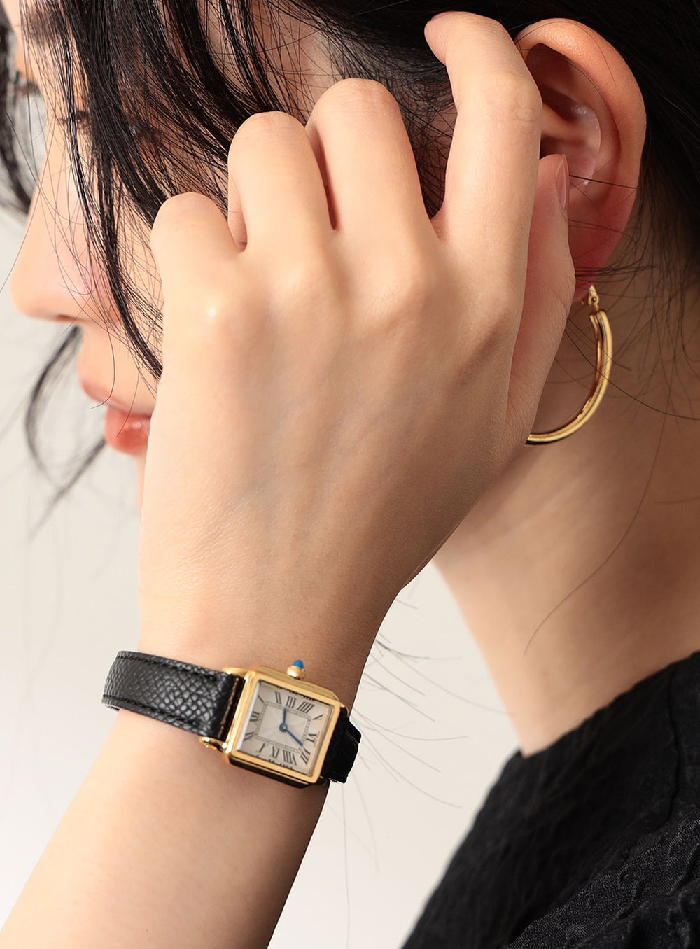 D-Buckle Leather Watch