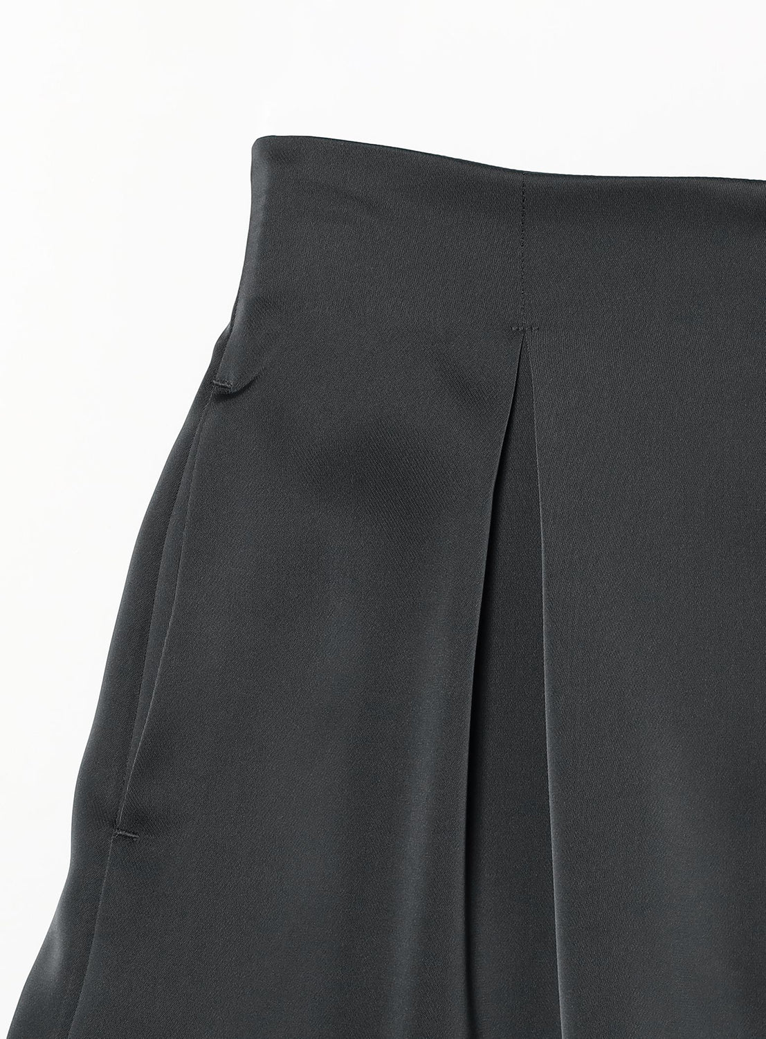BEAMS SALON / Silky Mini Shorts