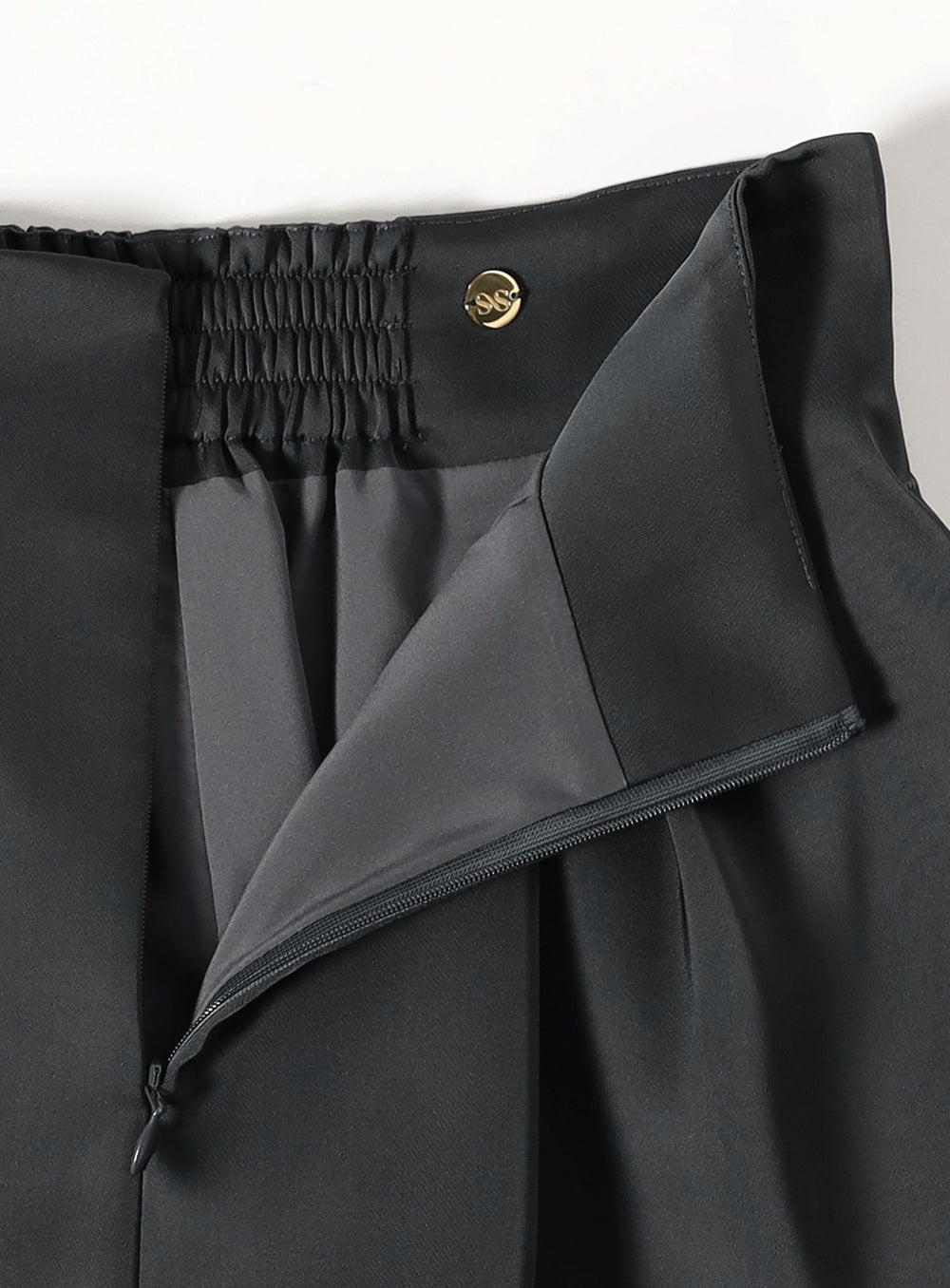 BEAMS SALON / Silky Mini Shorts