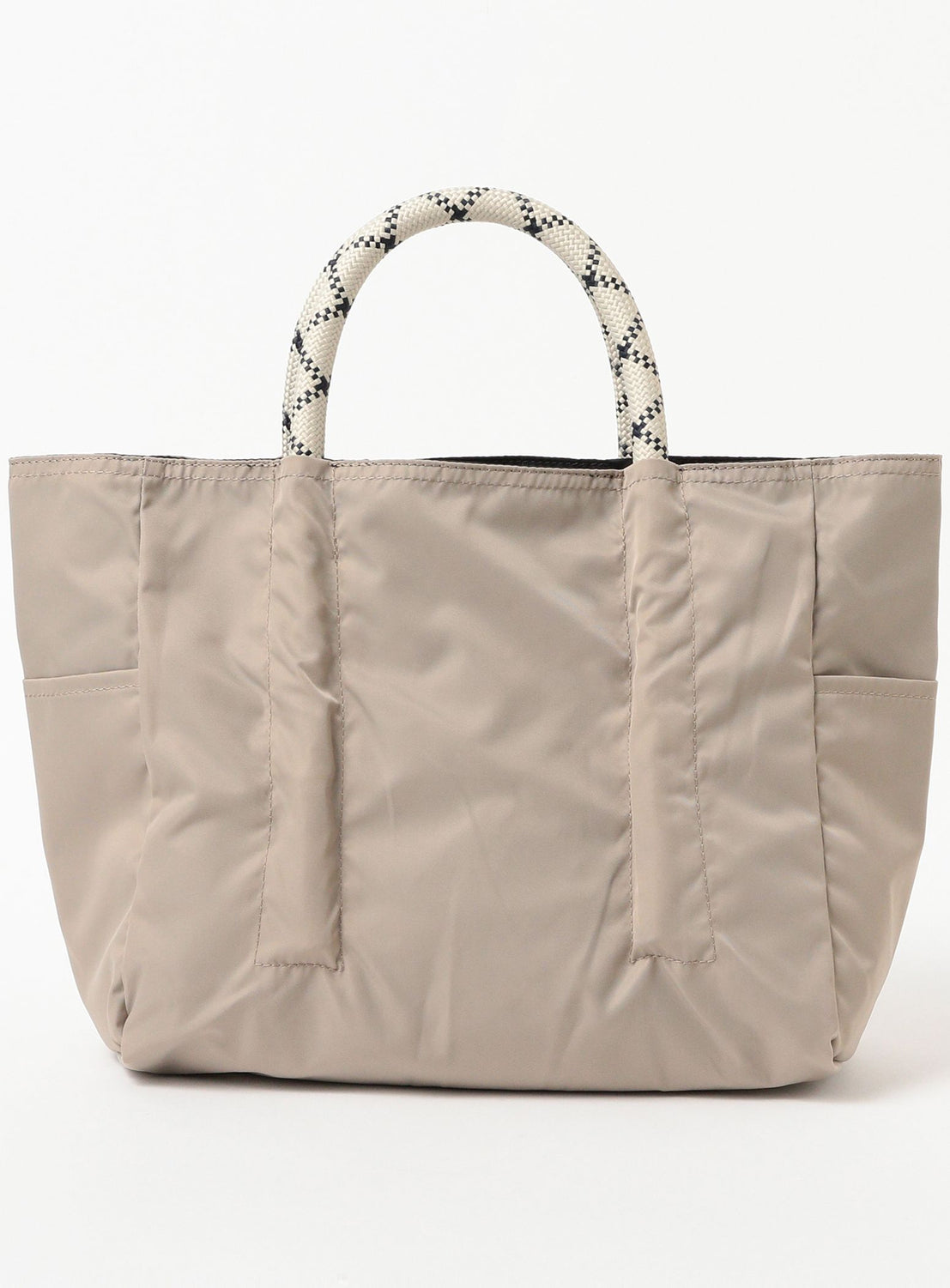 NOMADIS / SAC2 W กระเป๋าโท้ทผ้าไนลอนพิมพ์โลโก้สไตล์คอลเลจ