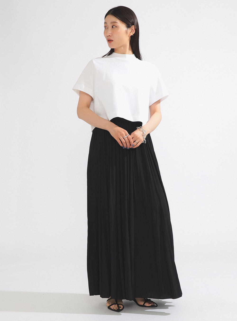 Mock Neck Cropped T-Shirt