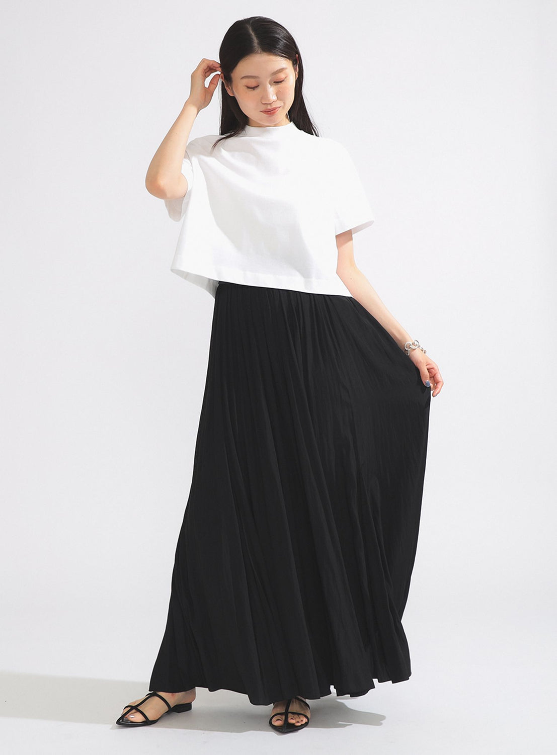 Mock Neck Cropped T-Shirt
