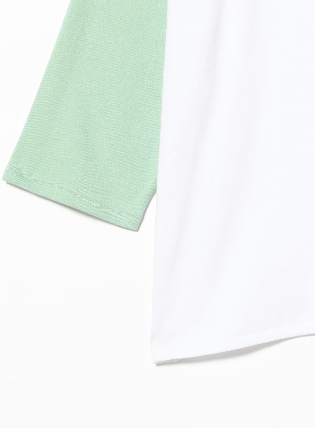 เสื้อยืดเบสบอลแขน 9 ส่วน