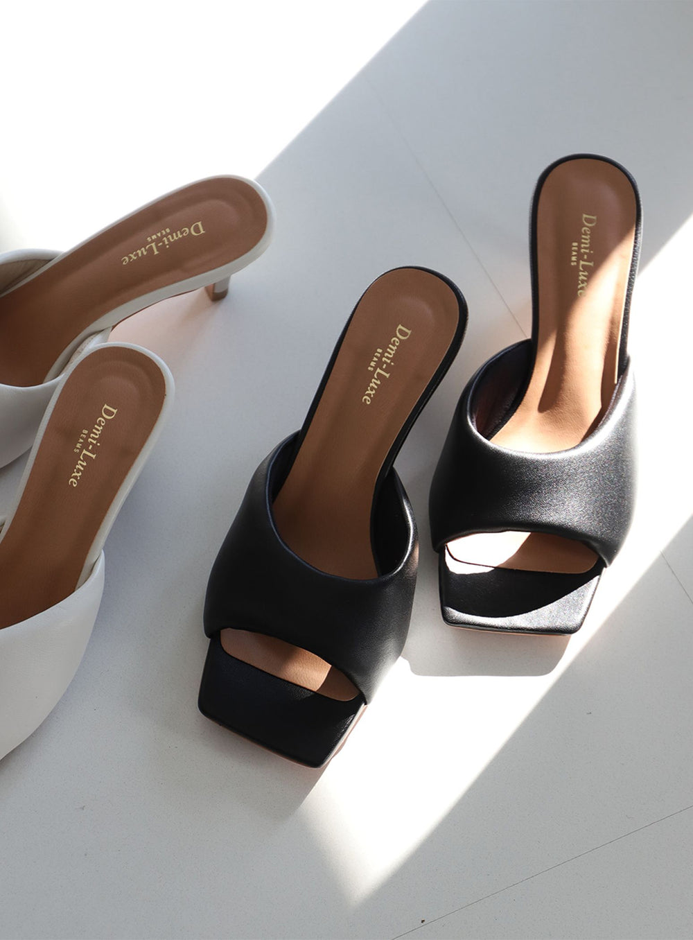 Square Puff Sandals .M