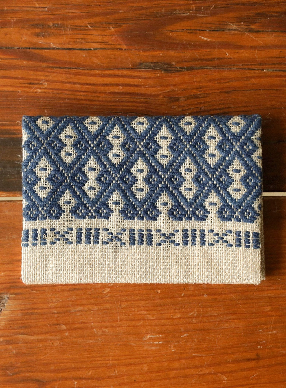 【Exclusive】Hirosaki Kogin Institute / Naturally Dyed Folding Business Card Case