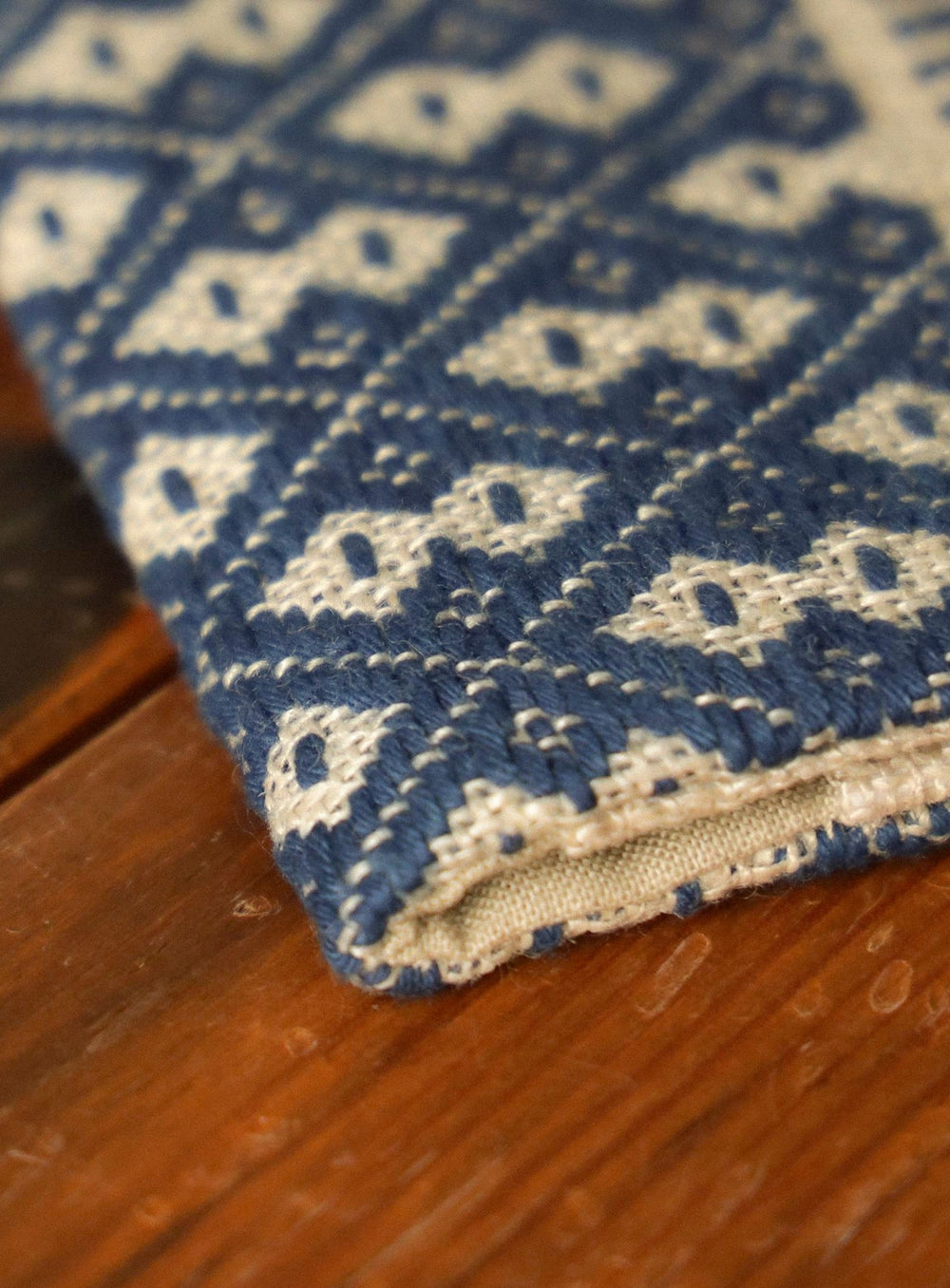 【Exclusive】Hirosaki Kogin Institute / Naturally Dyed Folding Business Card Case