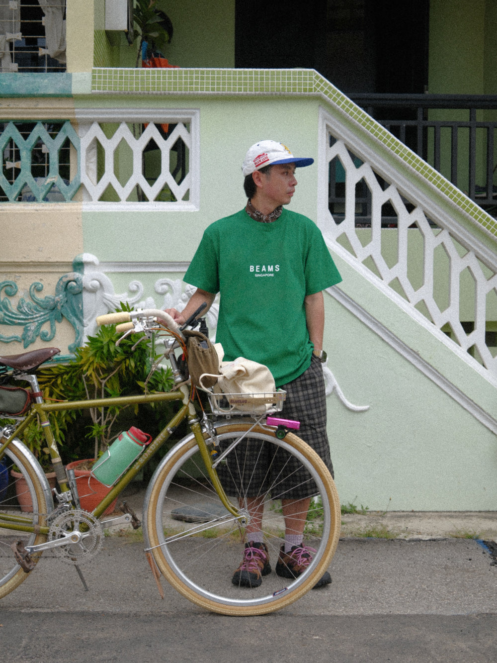 BEAMS × SINGAPORE เสื้อยืด