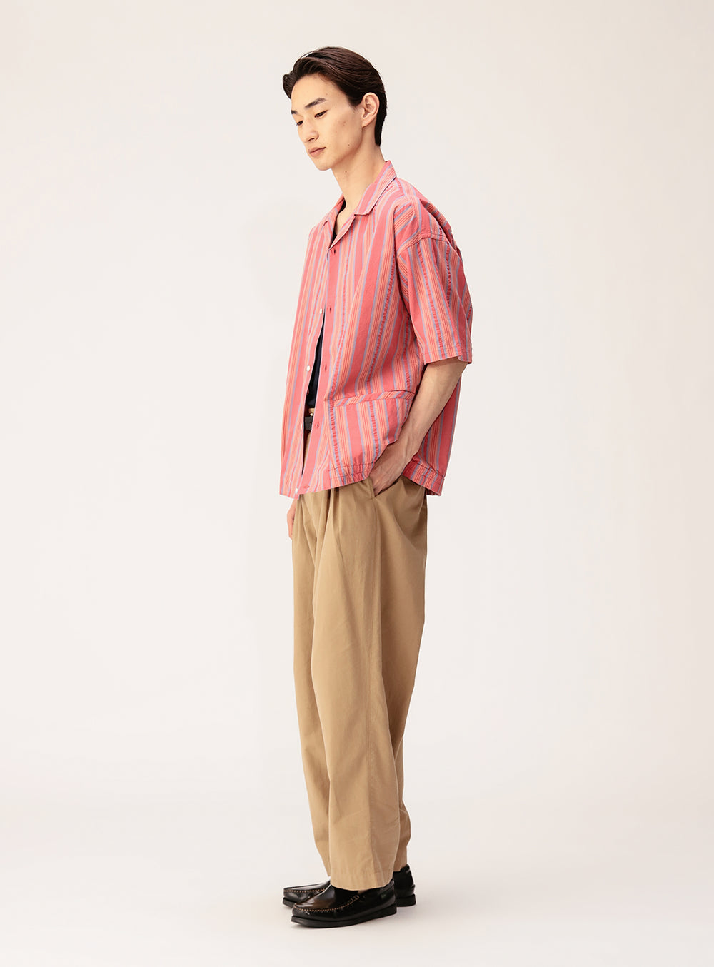 เสื้อเชิ้ตคอปกเปิดลายทางหลากสี ทรงหลวม