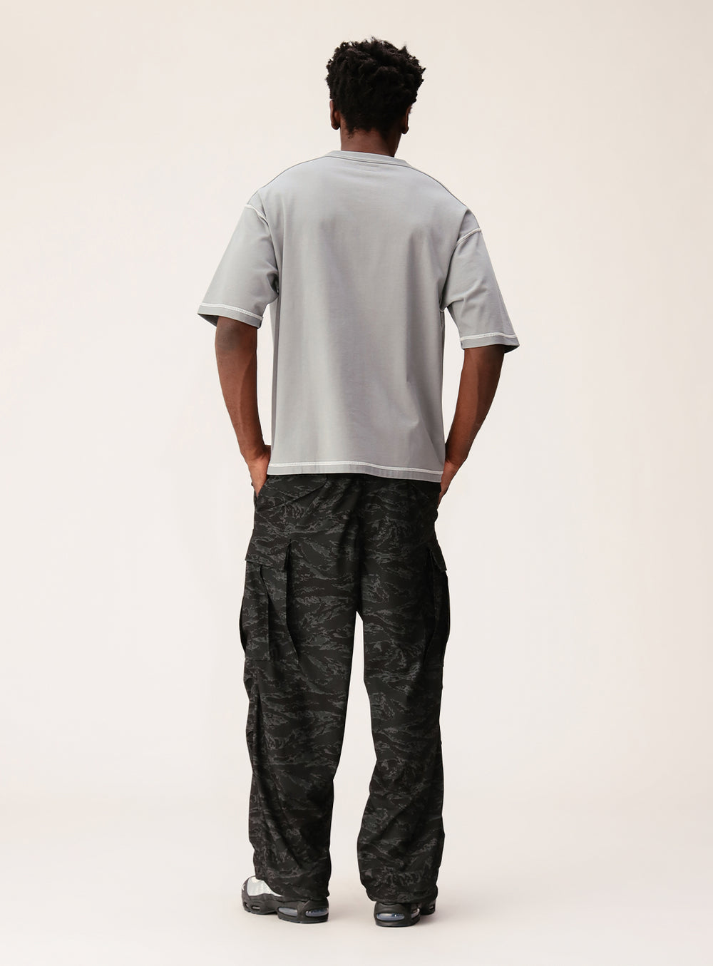Back Stitch Loose T-Shirt