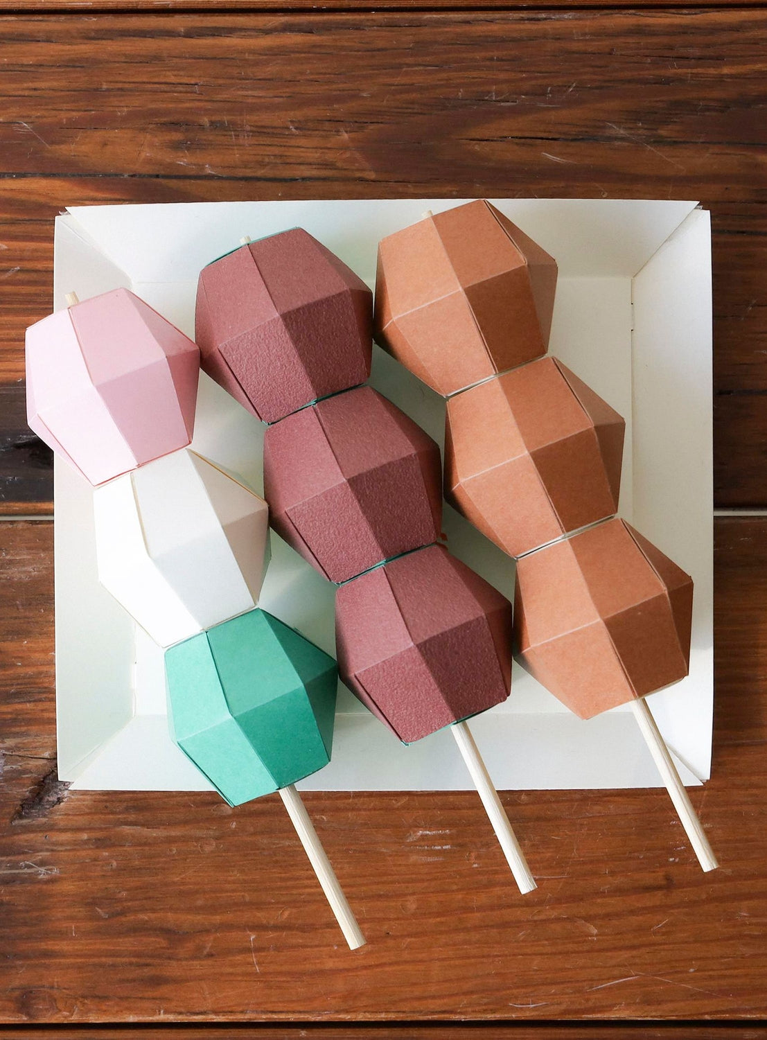 【Exclusive】bog craft / KAKUKAKU Three-Color Dango