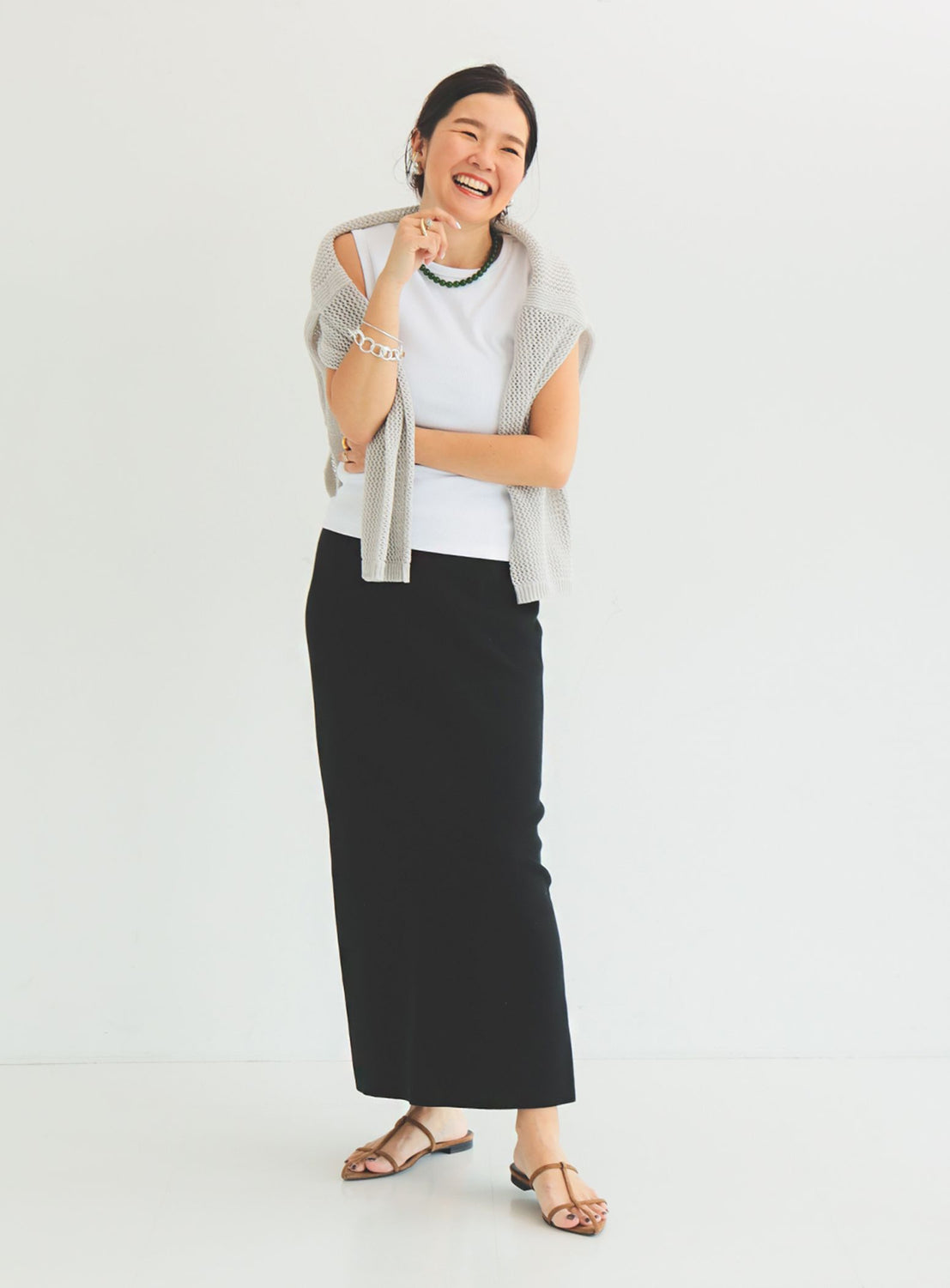 Simple Tight Knit Skirt .M