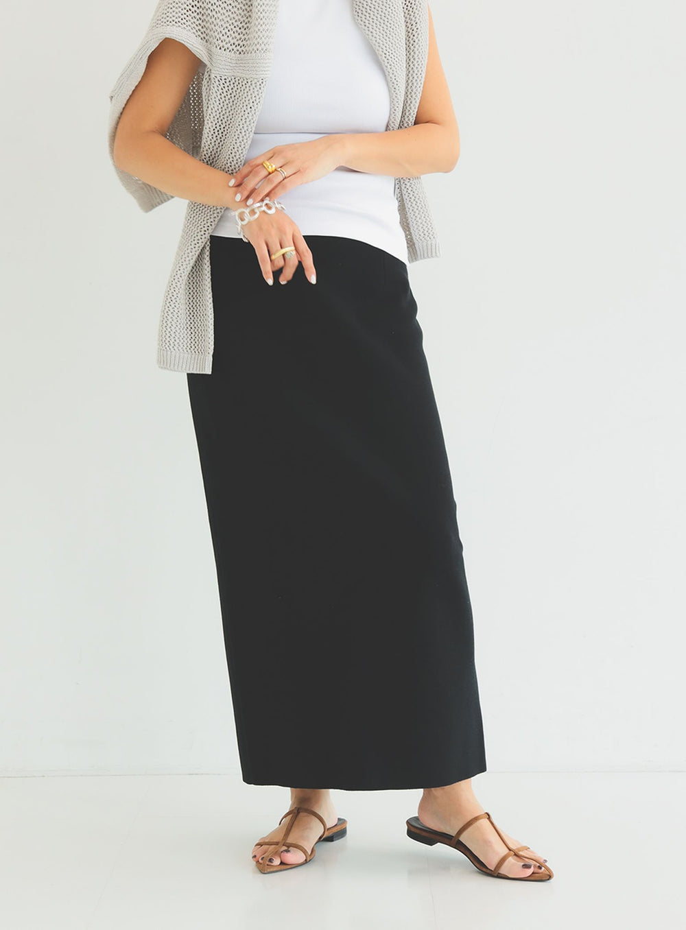 Simple Tight Knit Skirt .M