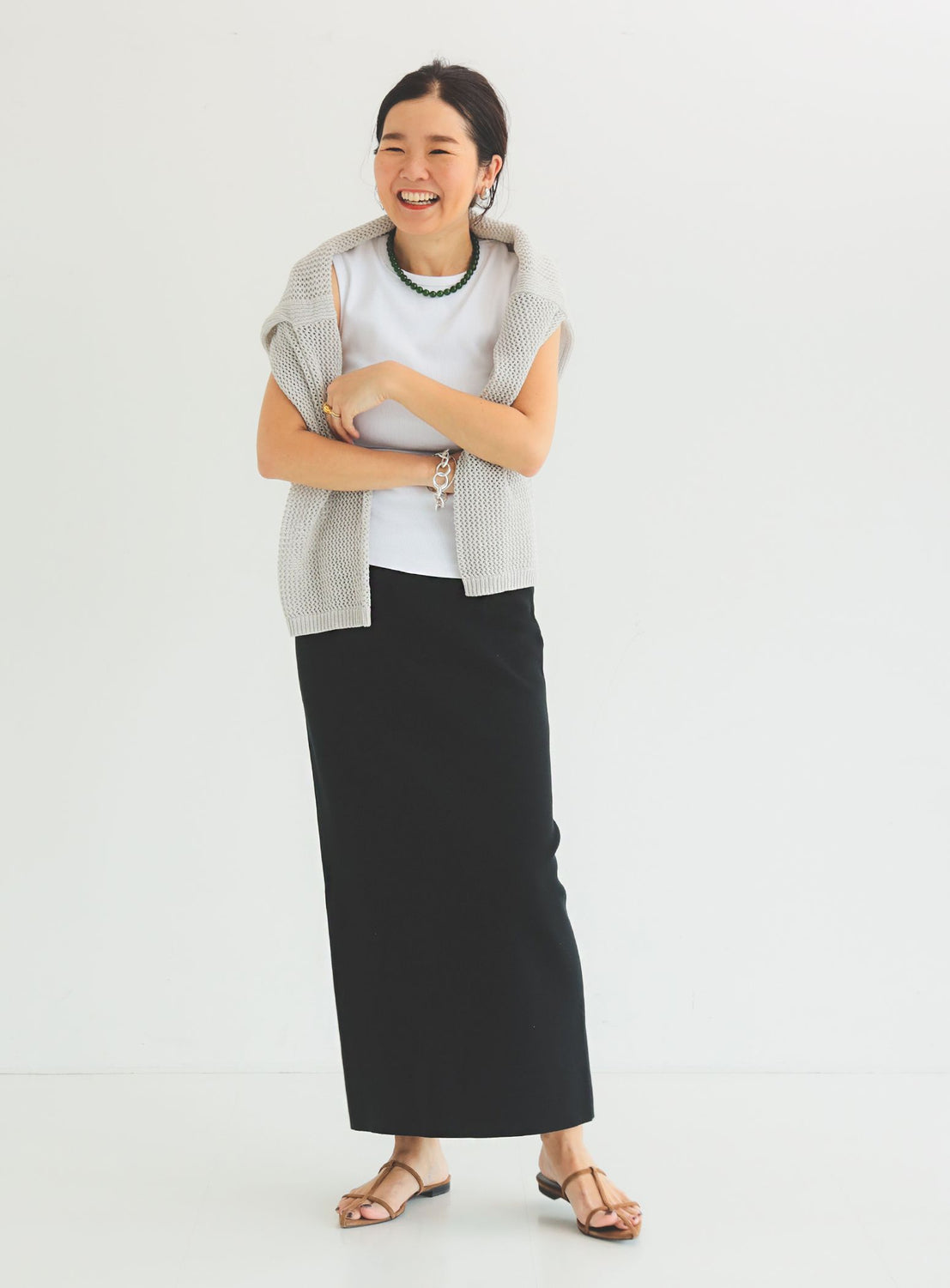 Simple Tight Knit Skirt .M