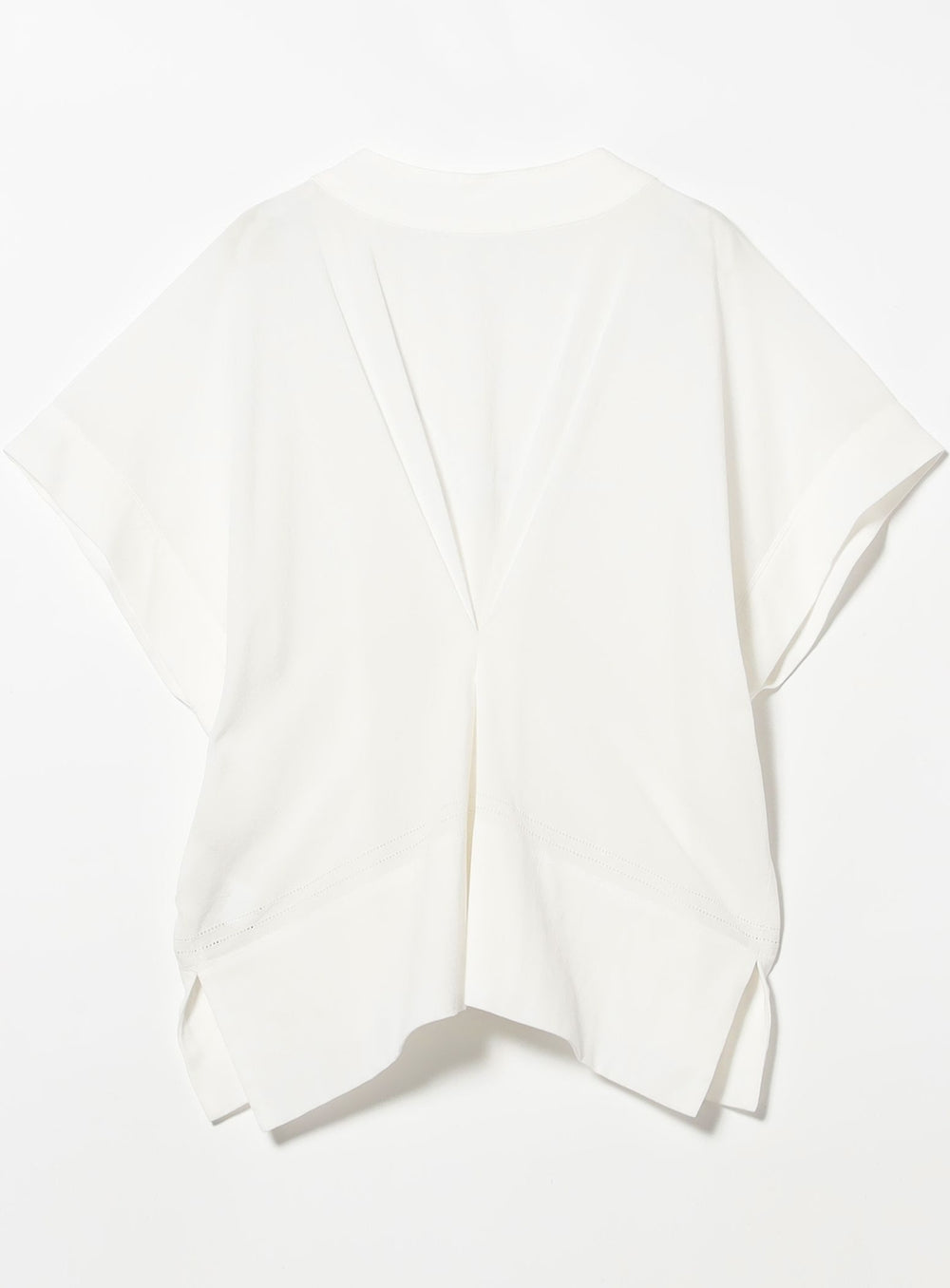 เสื้อเบลาส์คอวีผ้าฝ้าย