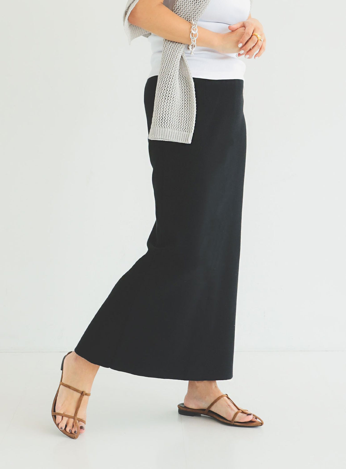 Simple Tight Knit Skirt .M