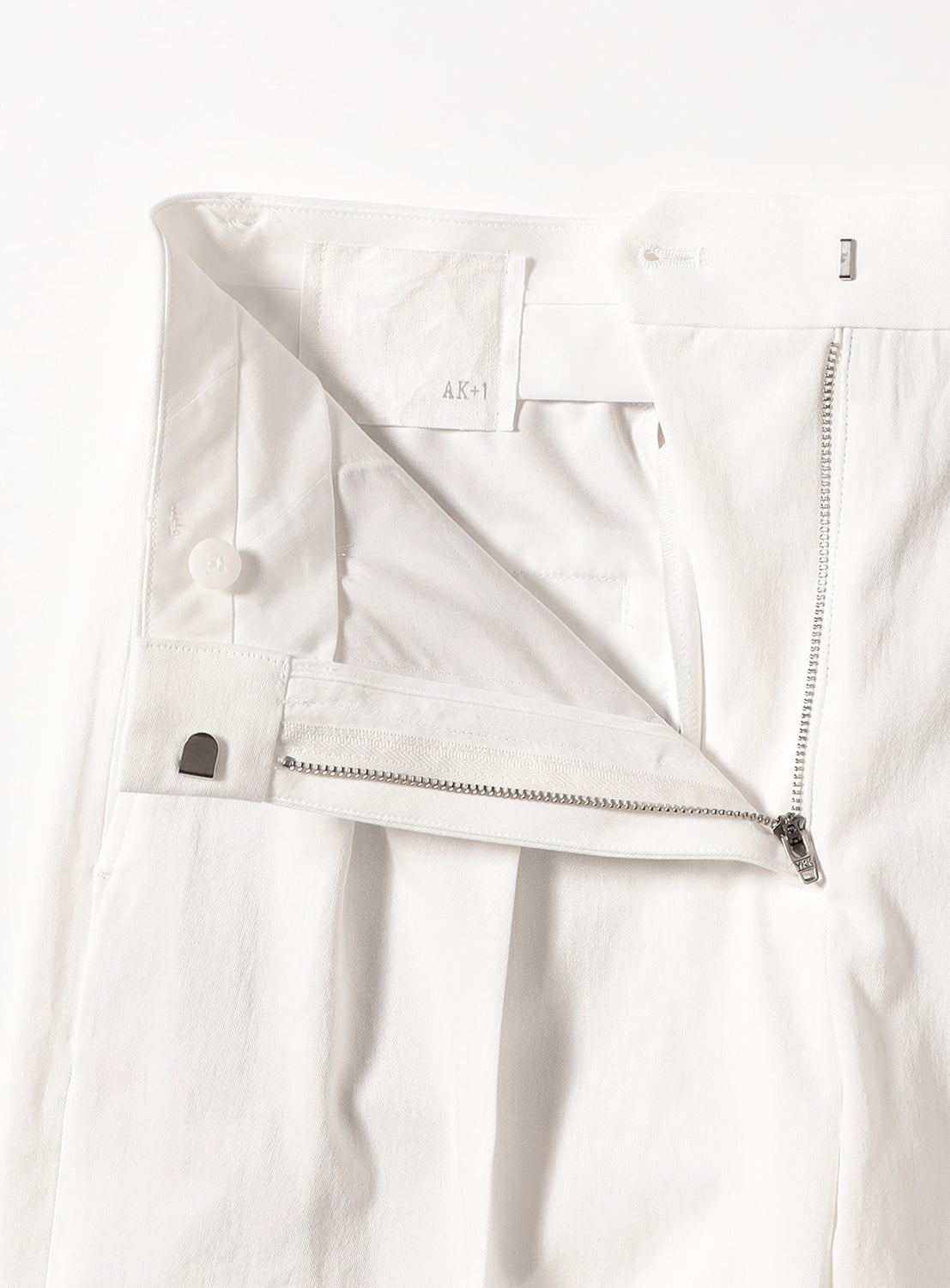AK+1 / In-Pleat Semi-Wide Pants