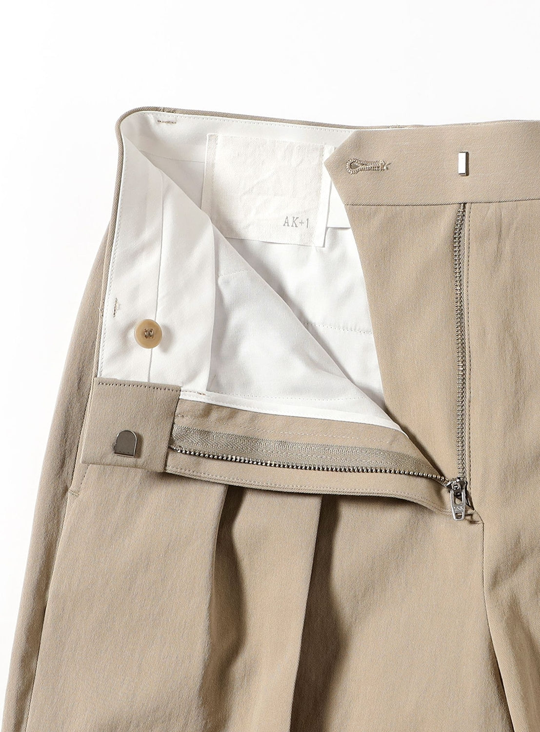 AK+1 / In-Pleat Semi-Wide Pants