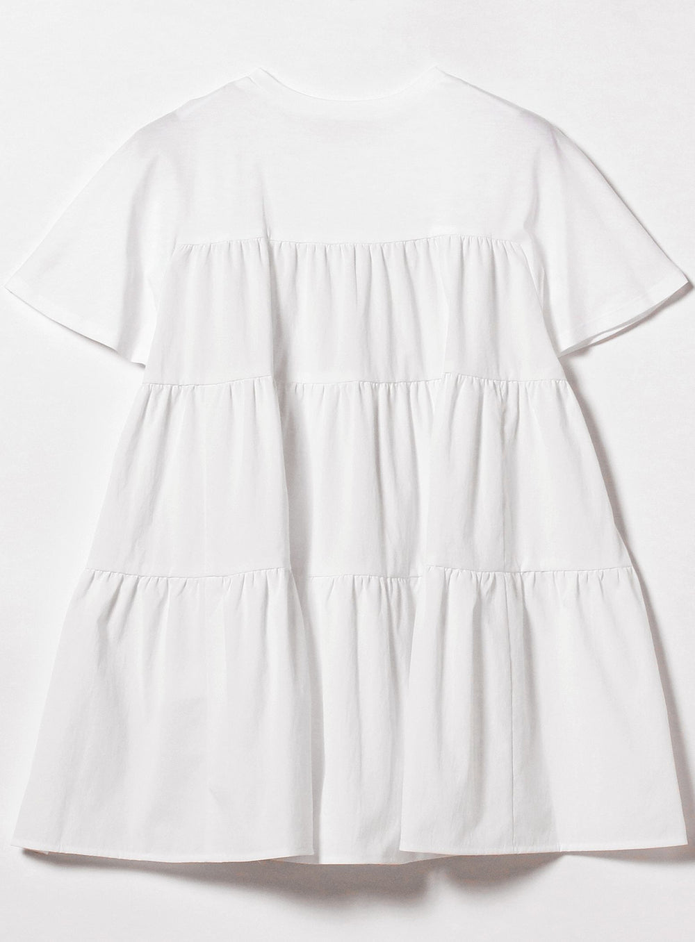 เสื้อพูลโอเวอร์ระบายเป็นชั้นดีไซน์ผสมผสาน
