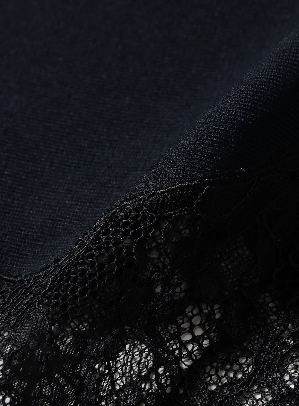 Lace Hem Crew Neck Knit Pullover