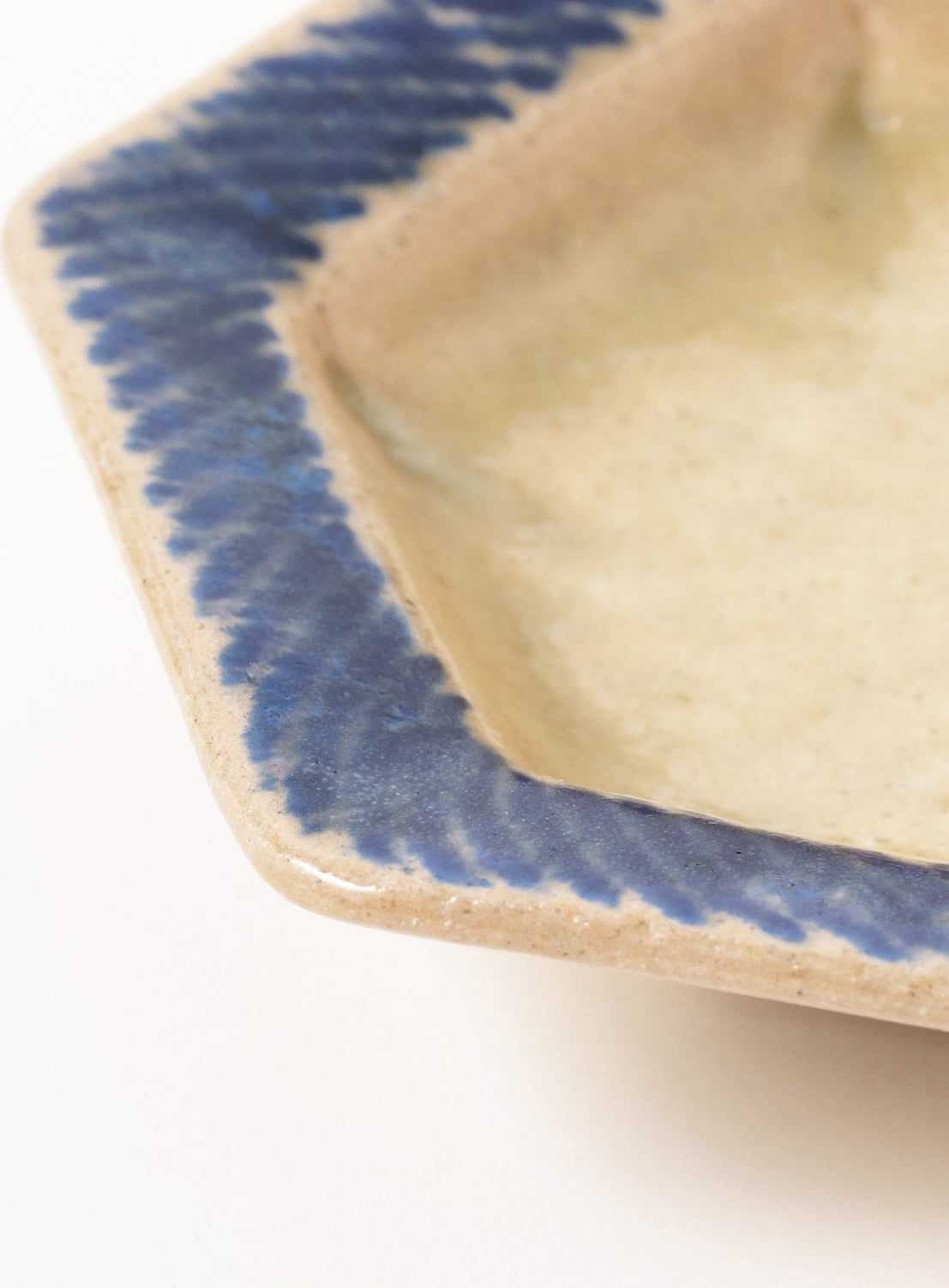 Shimaoka Pottery / Kei Shimaoka "Fuchi Zogan" Large Hexagonal Plate
