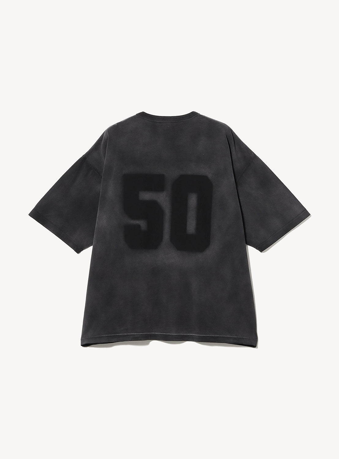 เสื้อยืดคอกลมลายตัวเลขฟอกสีซีด ทรงหลวมครอป